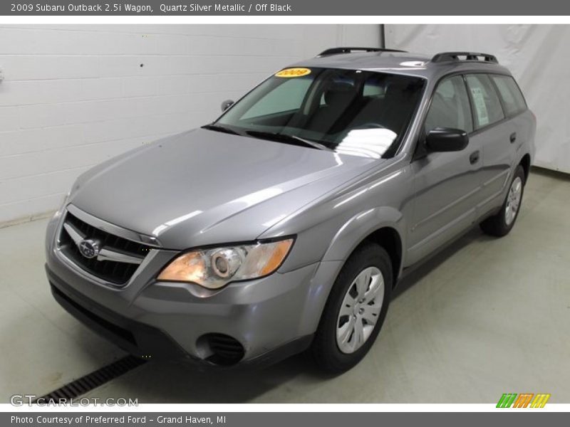 Quartz Silver Metallic / Off Black 2009 Subaru Outback 2.5i Wagon