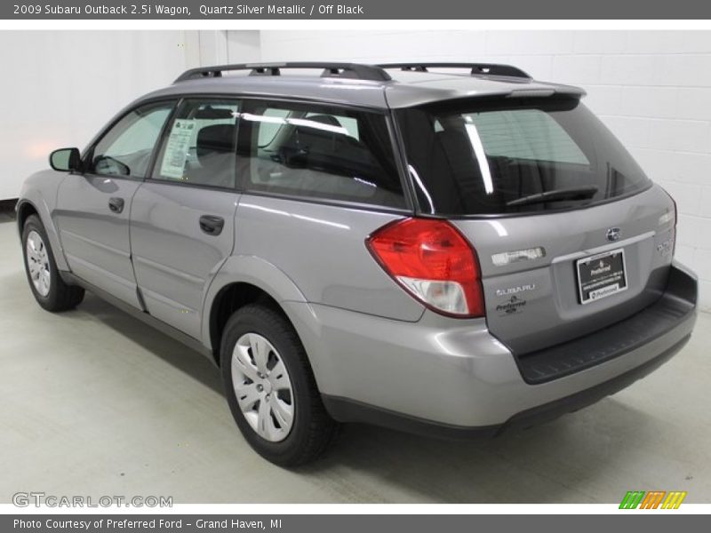 Quartz Silver Metallic / Off Black 2009 Subaru Outback 2.5i Wagon
