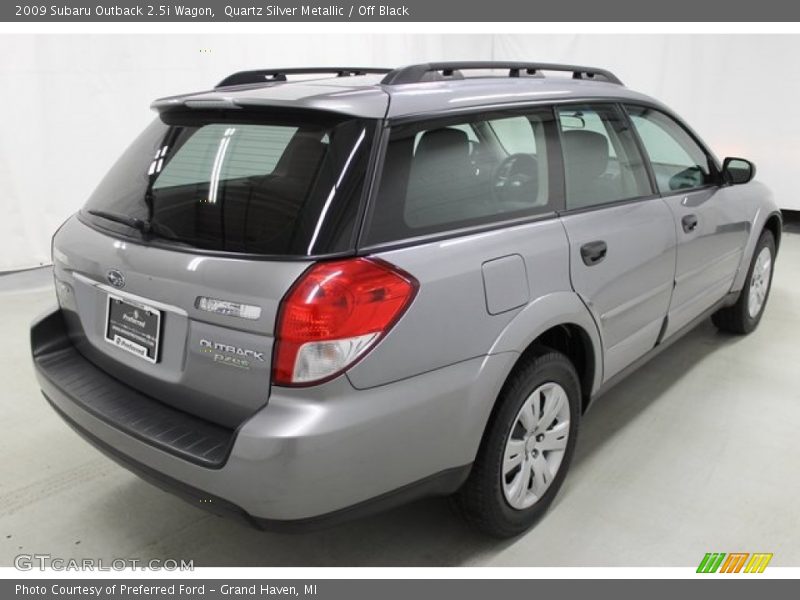 Quartz Silver Metallic / Off Black 2009 Subaru Outback 2.5i Wagon