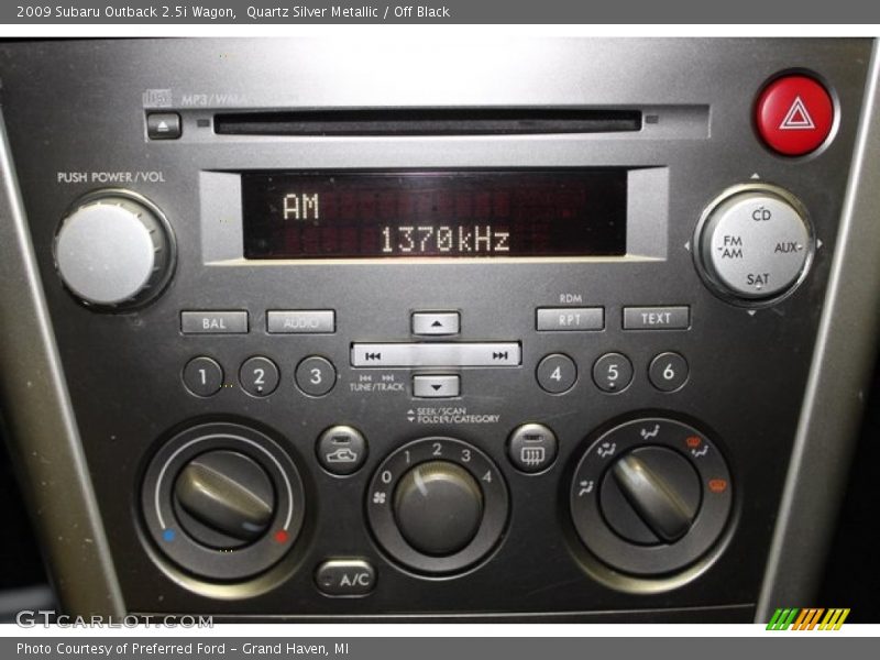 Quartz Silver Metallic / Off Black 2009 Subaru Outback 2.5i Wagon