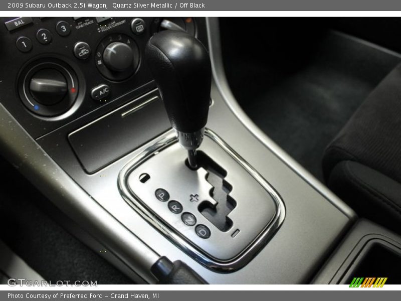 Quartz Silver Metallic / Off Black 2009 Subaru Outback 2.5i Wagon