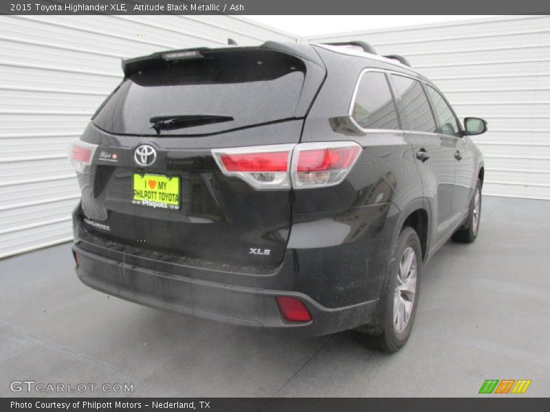 Attitude Black Metallic / Ash 2015 Toyota Highlander XLE
