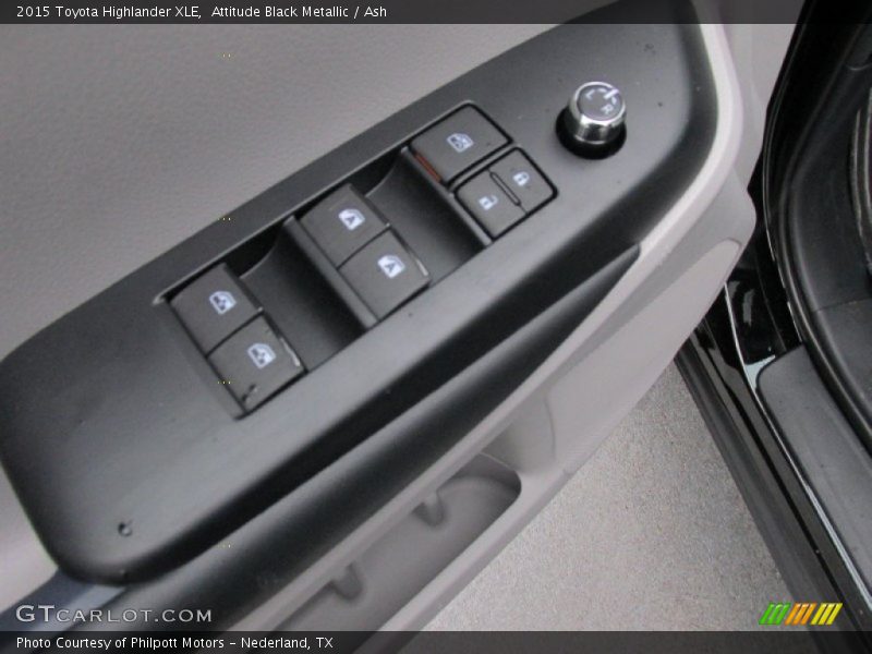 Attitude Black Metallic / Ash 2015 Toyota Highlander XLE