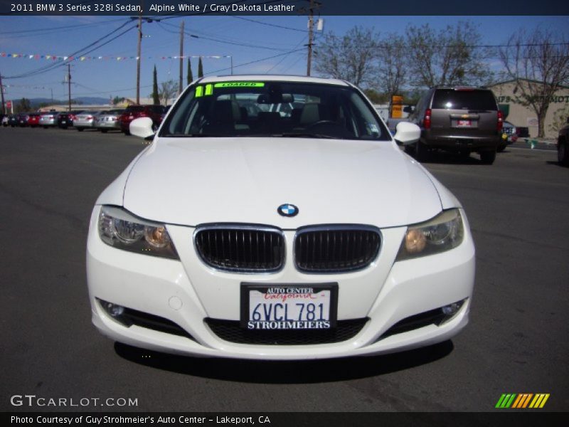 Alpine White / Gray Dakota Leather 2011 BMW 3 Series 328i Sedan