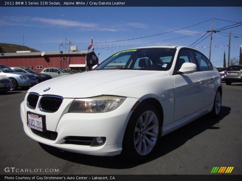 Alpine White / Gray Dakota Leather 2011 BMW 3 Series 328i Sedan