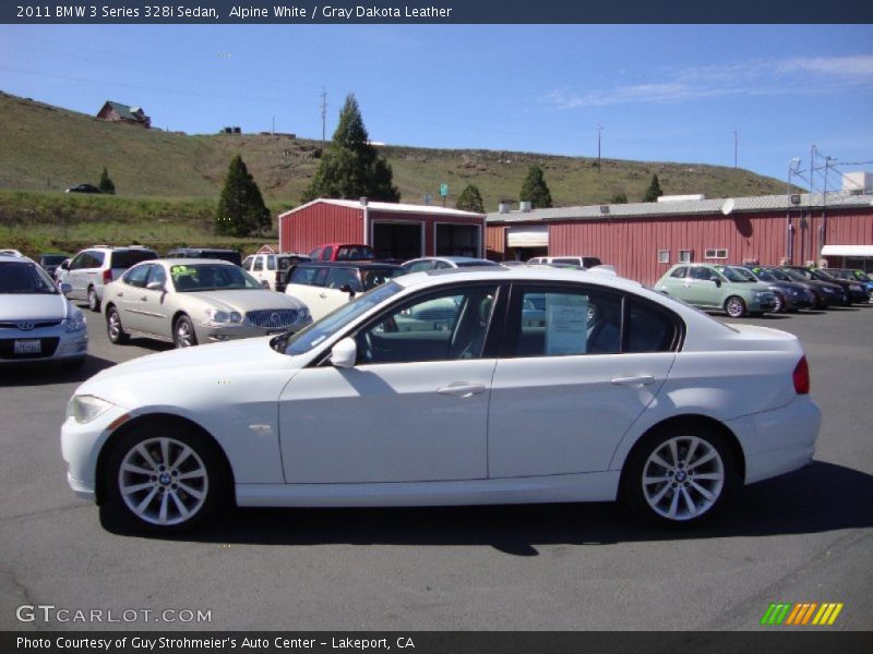 Alpine White / Gray Dakota Leather 2011 BMW 3 Series 328i Sedan