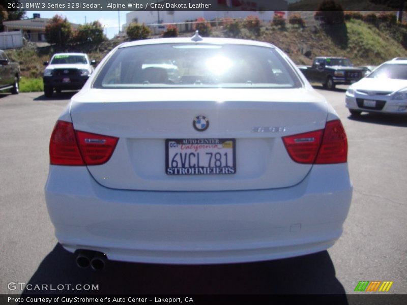 Alpine White / Gray Dakota Leather 2011 BMW 3 Series 328i Sedan