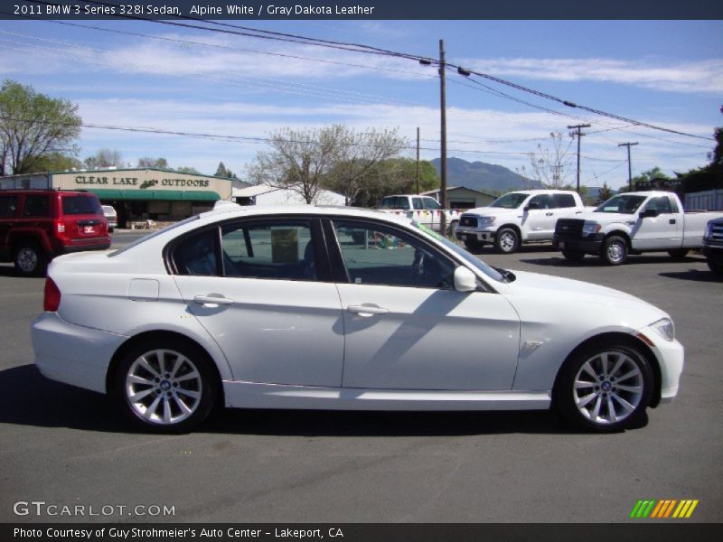 Alpine White / Gray Dakota Leather 2011 BMW 3 Series 328i Sedan