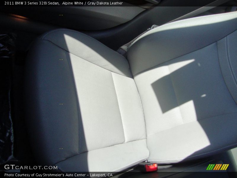Alpine White / Gray Dakota Leather 2011 BMW 3 Series 328i Sedan