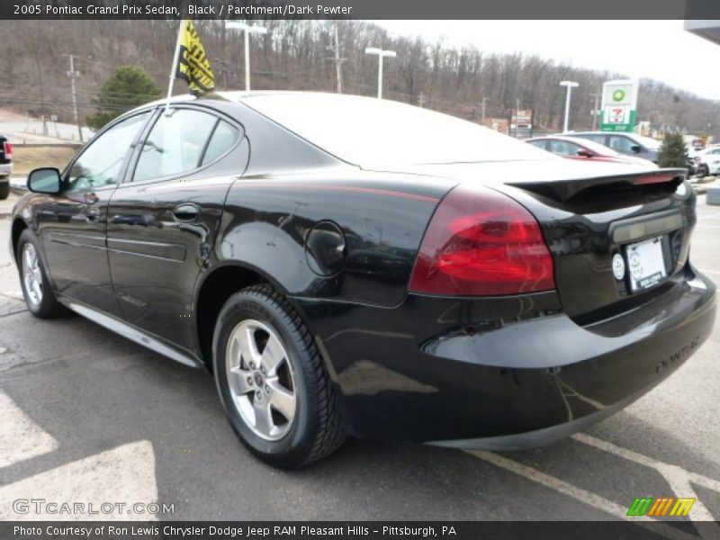 Black / Parchment/Dark Pewter 2005 Pontiac Grand Prix Sedan