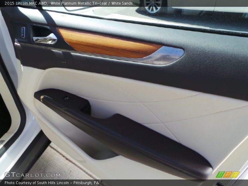 White Platinum Metallic Tri-coat / White Sands 2015 Lincoln MKC AWD
