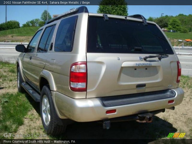 Sahara Beige Metallic / Beige 2002 Nissan Pathfinder SE 4x4