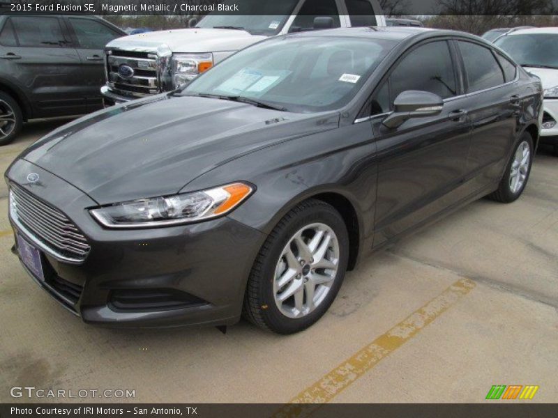 Magnetic Metallic / Charcoal Black 2015 Ford Fusion SE