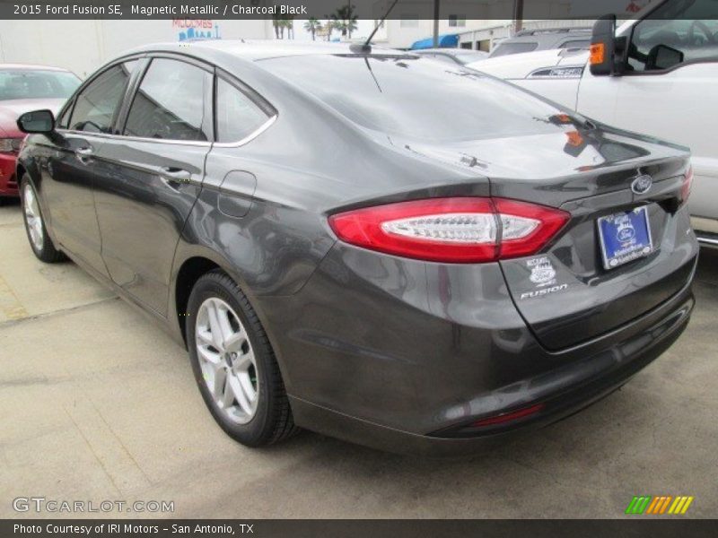 Magnetic Metallic / Charcoal Black 2015 Ford Fusion SE