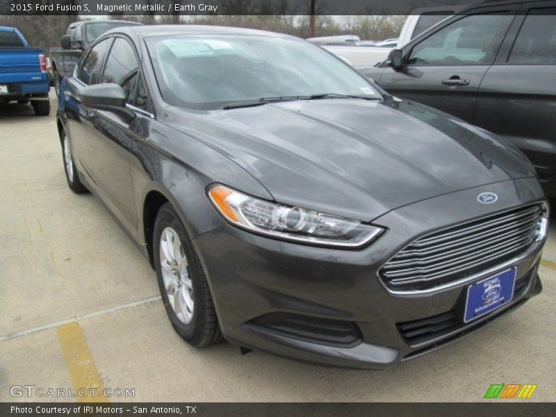 Magnetic Metallic / Earth Gray 2015 Ford Fusion S