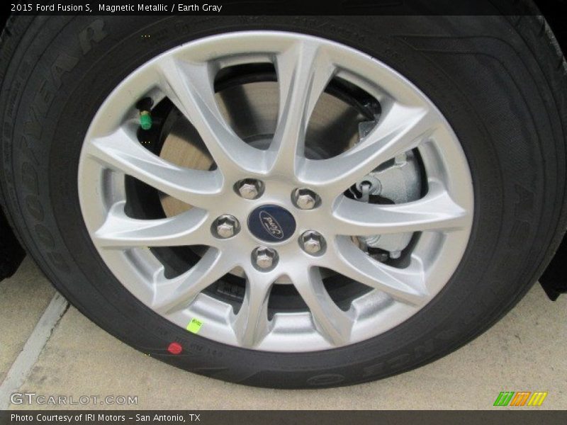 Magnetic Metallic / Earth Gray 2015 Ford Fusion S
