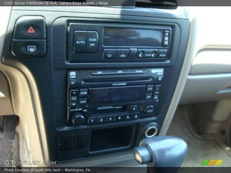 Sahara Beige Metallic / Beige 2002 Nissan Pathfinder SE 4x4
