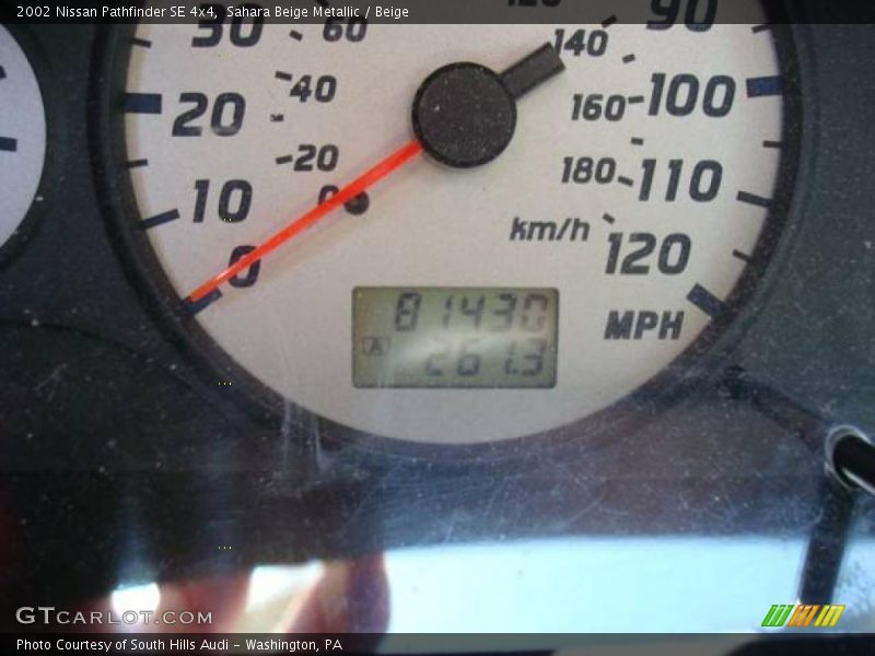 Sahara Beige Metallic / Beige 2002 Nissan Pathfinder SE 4x4