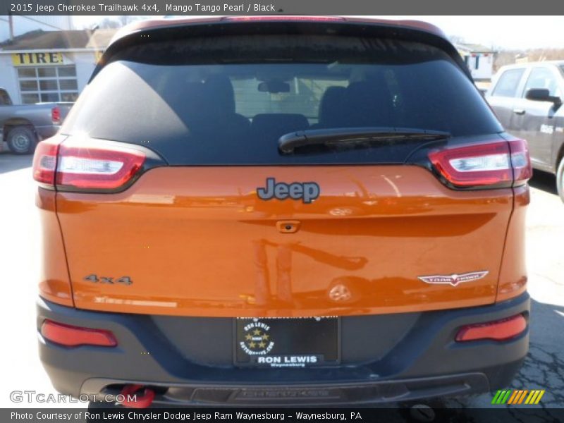 Mango Tango Pearl / Black 2015 Jeep Cherokee Trailhawk 4x4