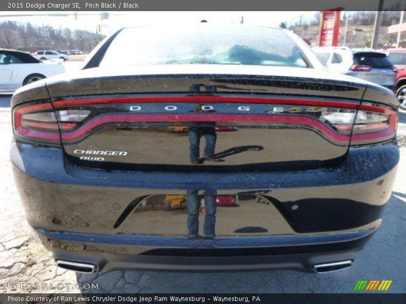 Pitch Black / Black 2015 Dodge Charger SE