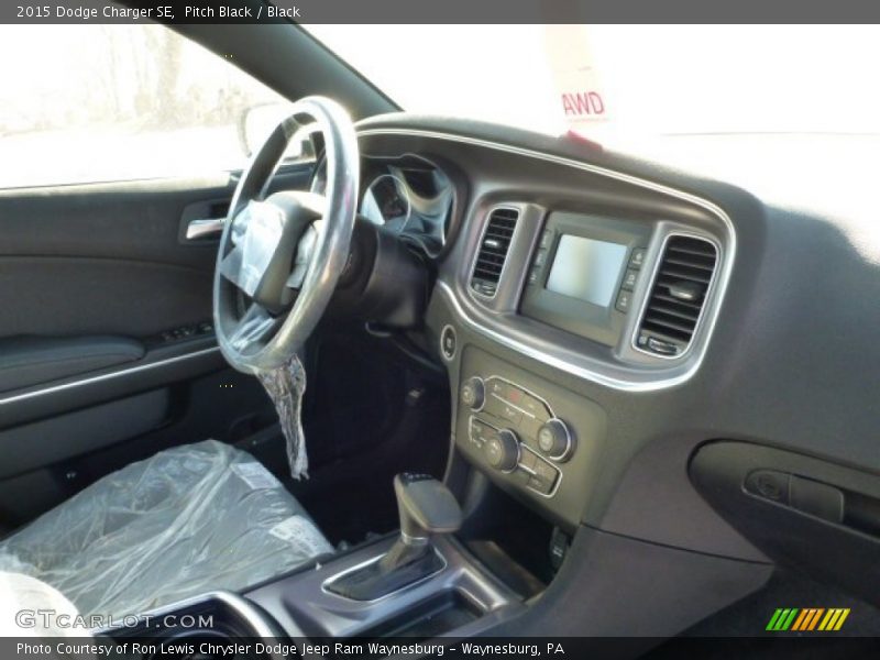 Pitch Black / Black 2015 Dodge Charger SE
