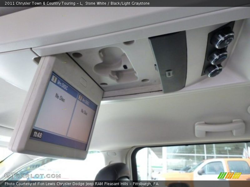 Stone White / Black/Light Graystone 2011 Chrysler Town & Country Touring - L