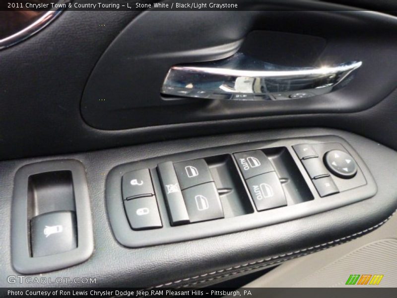 Stone White / Black/Light Graystone 2011 Chrysler Town & Country Touring - L
