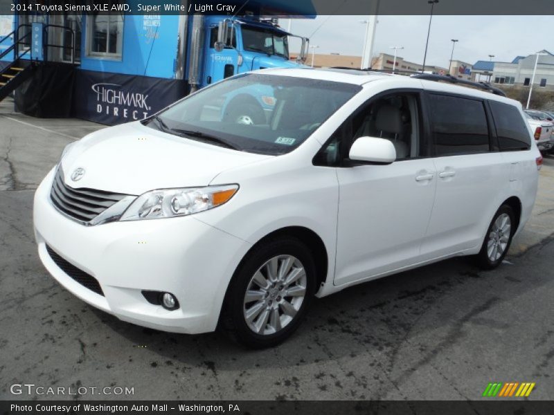 Super White / Light Gray 2014 Toyota Sienna XLE AWD