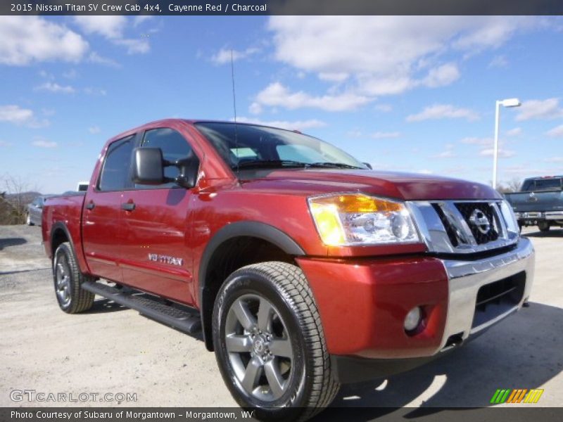 Front 3/4 View of 2015 Titan SV Crew Cab 4x4