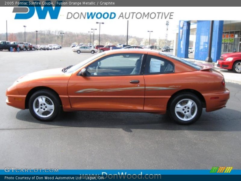 Fusion Orange Metallic / Graphite 2005 Pontiac Sunfire Coupe