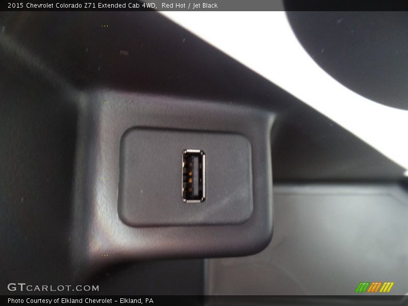 Red Hot / Jet Black 2015 Chevrolet Colorado Z71 Extended Cab 4WD
