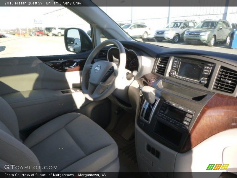 Brilliant Silver / Gray 2015 Nissan Quest SV
