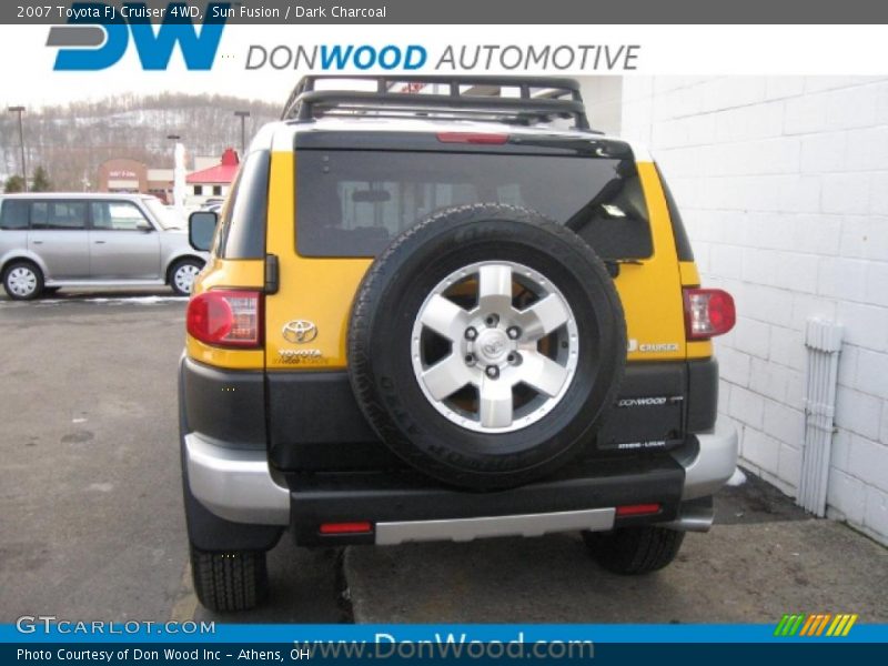 Sun Fusion / Dark Charcoal 2007 Toyota FJ Cruiser 4WD