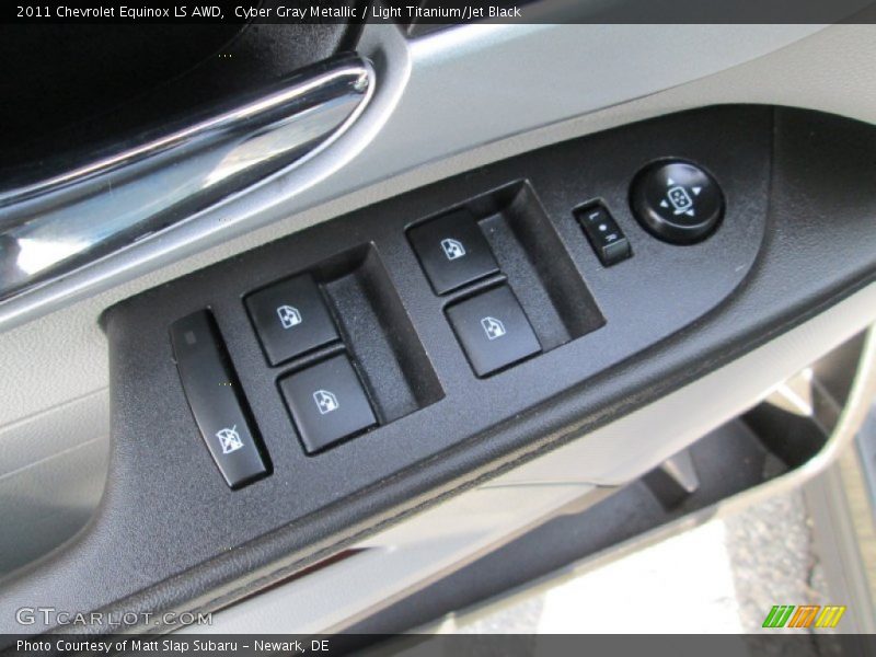 Cyber Gray Metallic / Light Titanium/Jet Black 2011 Chevrolet Equinox LS AWD