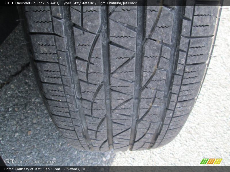 Cyber Gray Metallic / Light Titanium/Jet Black 2011 Chevrolet Equinox LS AWD
