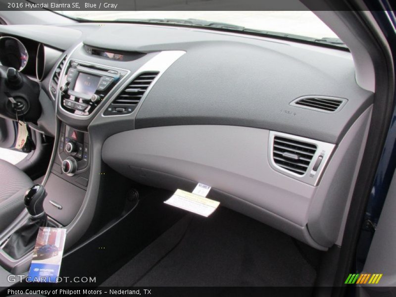 Dashboard of 2016 Elantra SE