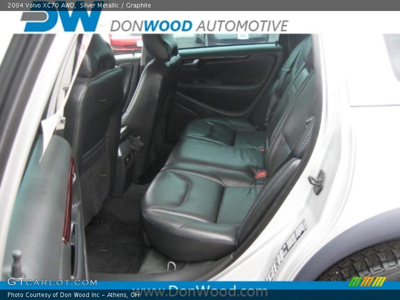 Silver Metallic / Graphite 2004 Volvo XC70 AWD