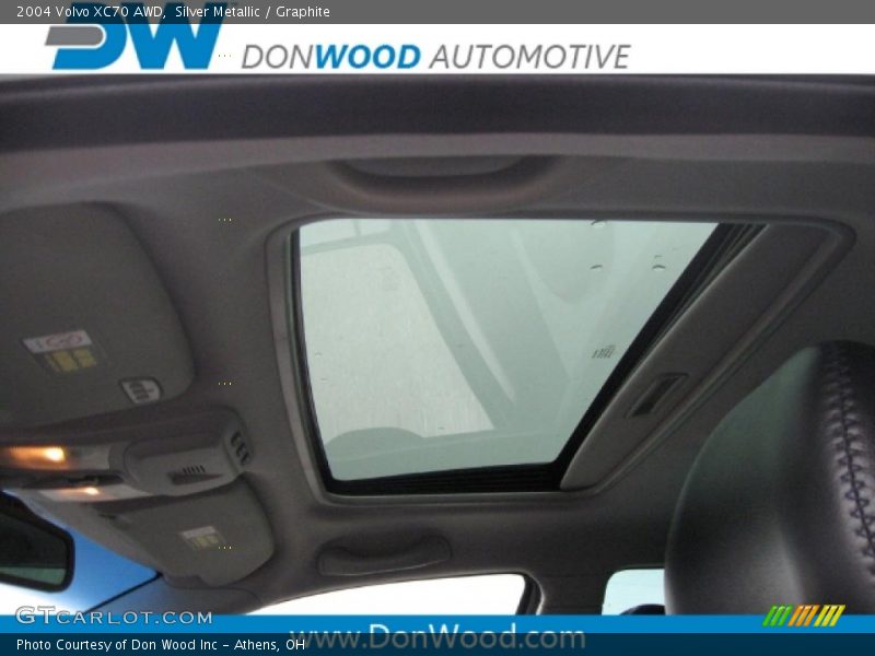 Silver Metallic / Graphite 2004 Volvo XC70 AWD