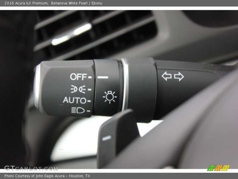 Controls of 2016 ILX Premium