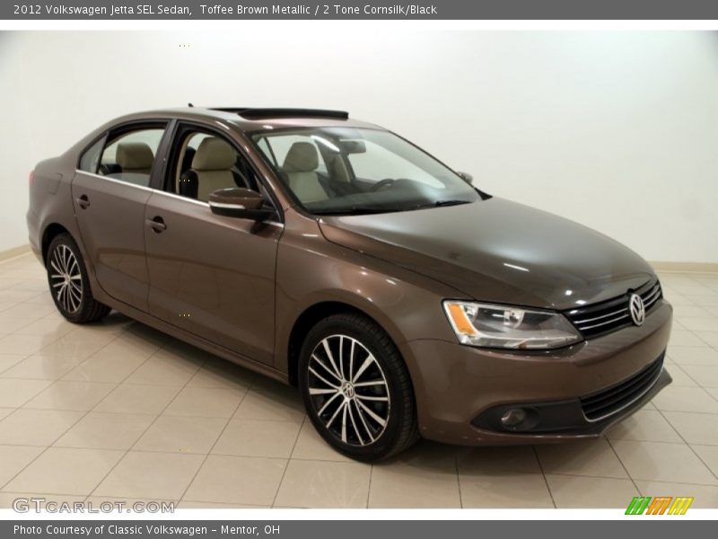 Toffee Brown Metallic / 2 Tone Cornsilk/Black 2012 Volkswagen Jetta SEL Sedan