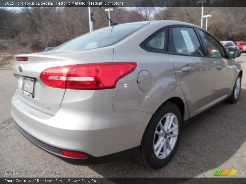 Tectonic Metallic / Medium Light Stone 2015 Ford Focus SE Sedan