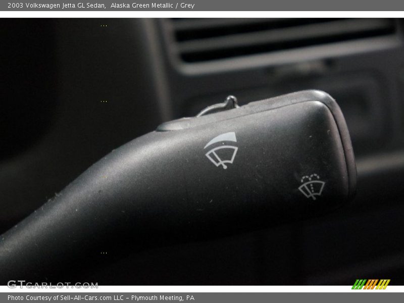 Alaska Green Metallic / Grey 2003 Volkswagen Jetta GL Sedan