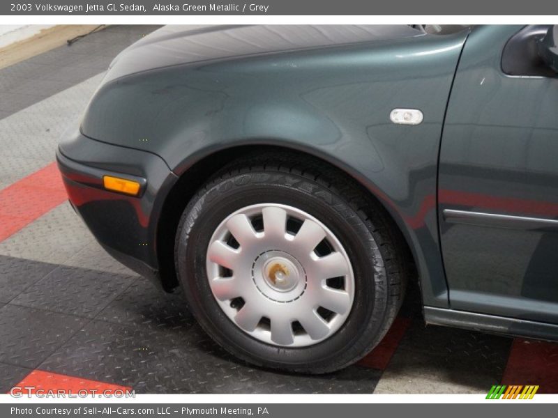 Alaska Green Metallic / Grey 2003 Volkswagen Jetta GL Sedan