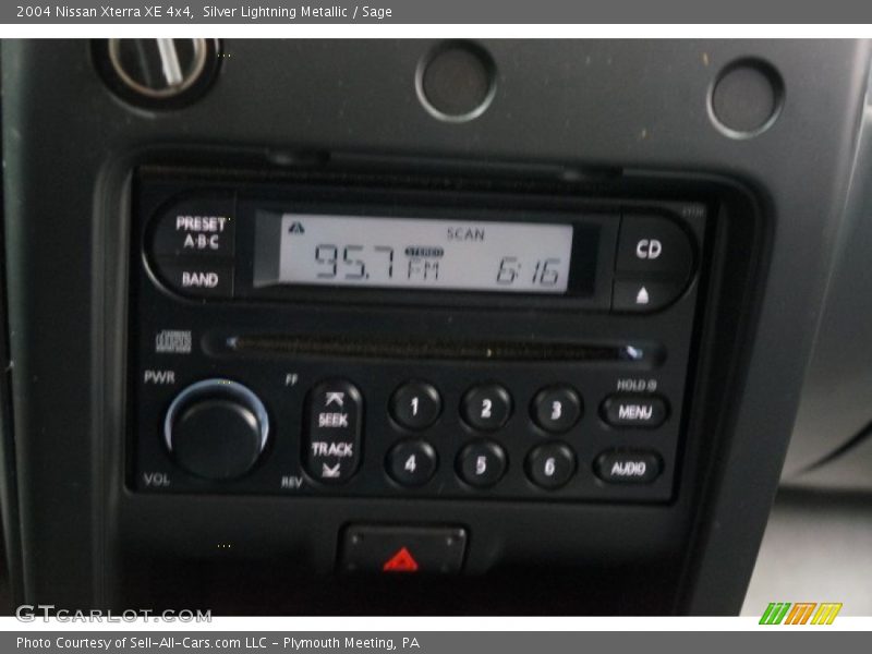 Silver Lightning Metallic / Sage 2004 Nissan Xterra XE 4x4