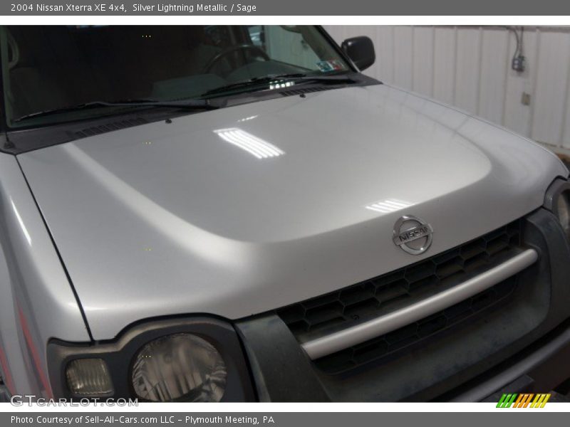 Silver Lightning Metallic / Sage 2004 Nissan Xterra XE 4x4