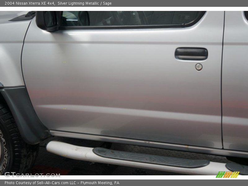 Silver Lightning Metallic / Sage 2004 Nissan Xterra XE 4x4