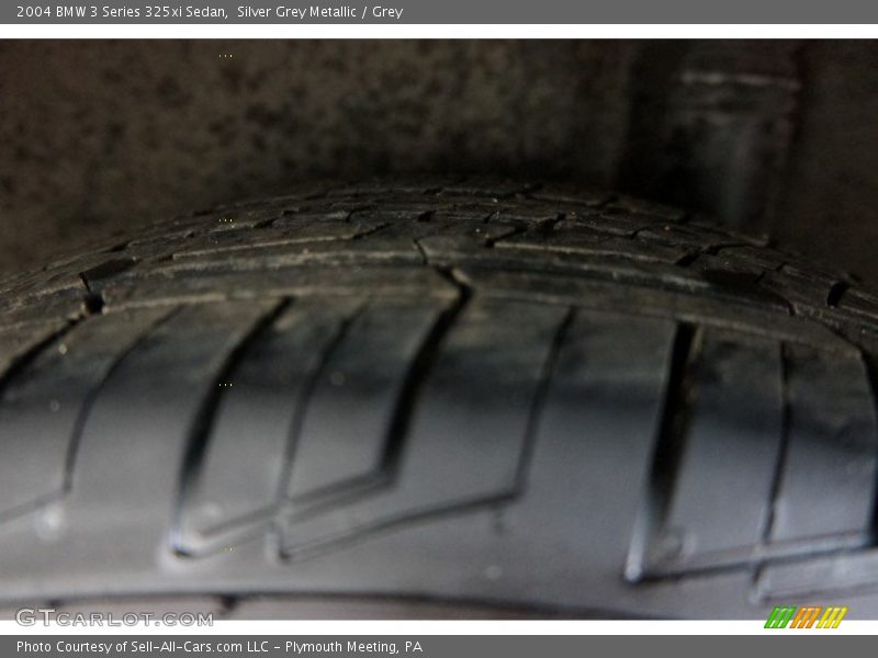 Silver Grey Metallic / Grey 2004 BMW 3 Series 325xi Sedan