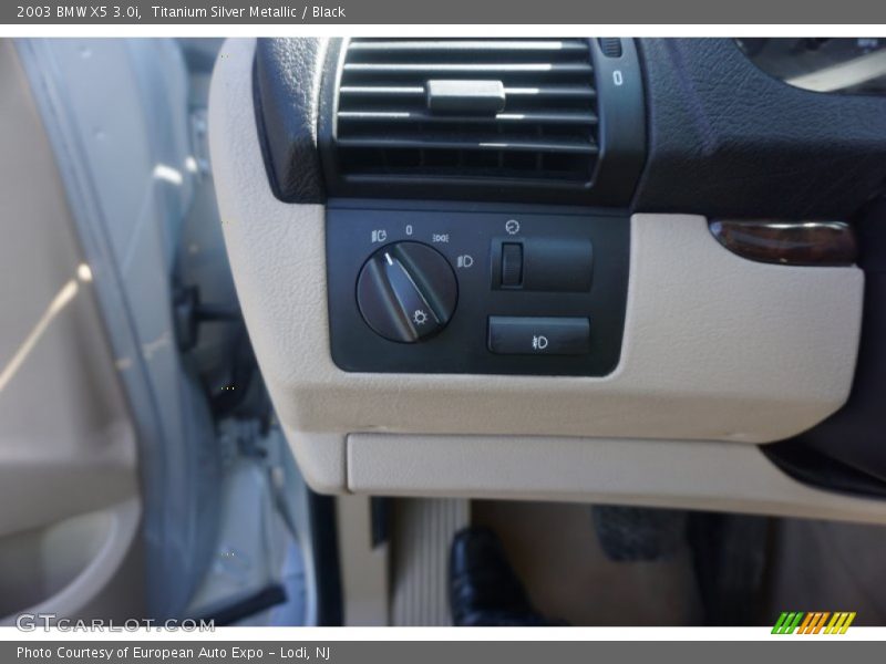Titanium Silver Metallic / Black 2003 BMW X5 3.0i