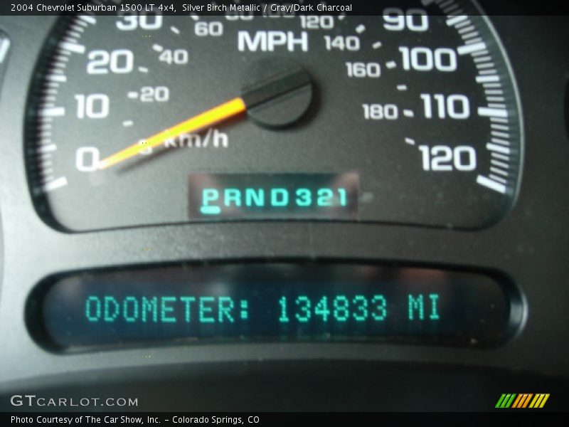 Silver Birch Metallic / Gray/Dark Charcoal 2004 Chevrolet Suburban 1500 LT 4x4