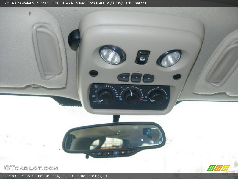 Silver Birch Metallic / Gray/Dark Charcoal 2004 Chevrolet Suburban 1500 LT 4x4